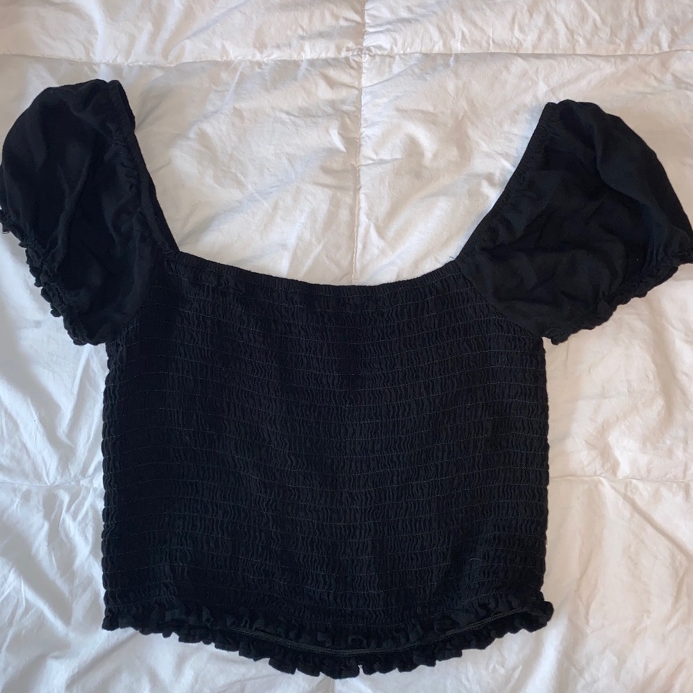 Black ruched crop top